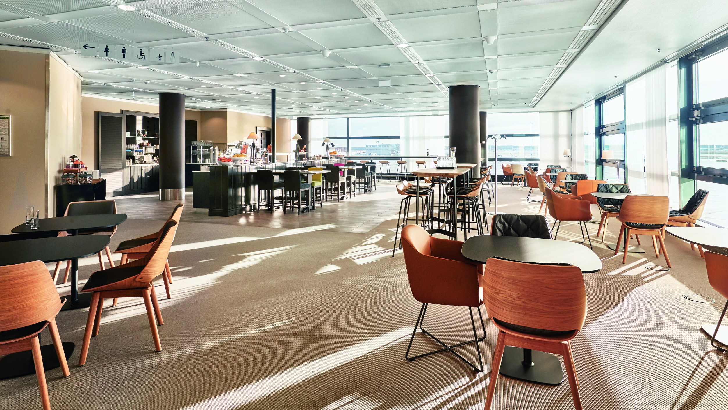 Panorama Lounge in Departure Area A at Frankfurt Airport, opposite Gate A26.